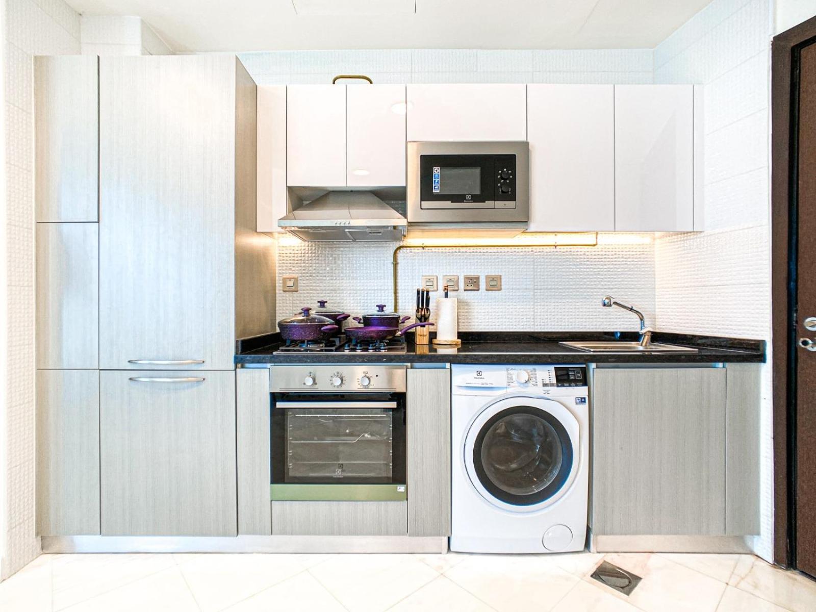 Chic Urban Escape 1br In Bayz By Danube-18 * Dubai