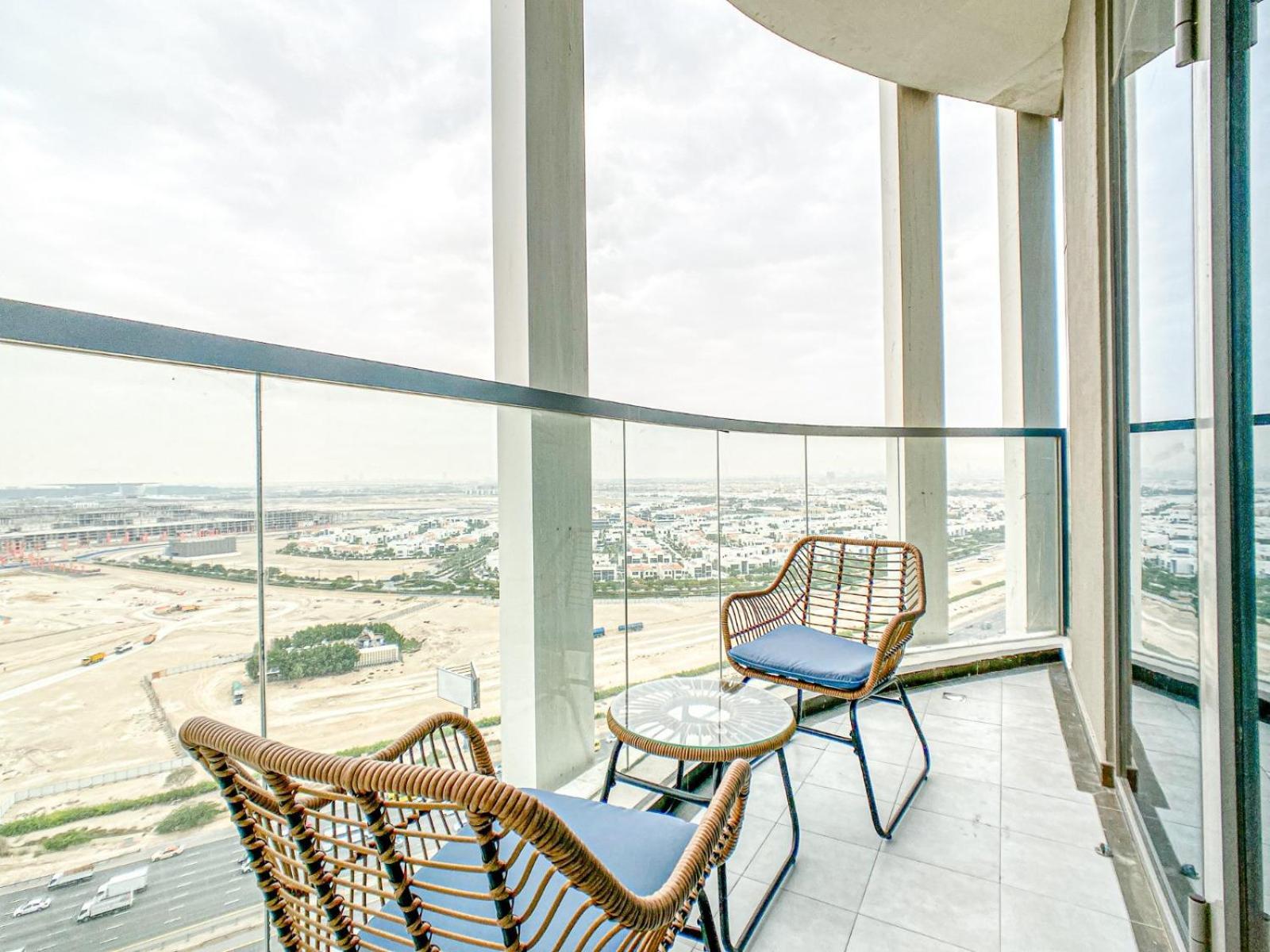 Apartment Chic Urban Escape 1br In Bayz By Danube-18