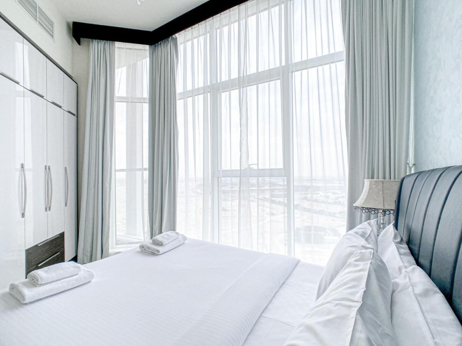Chic Urban Escape 1br In Bayz By Danube-18 *