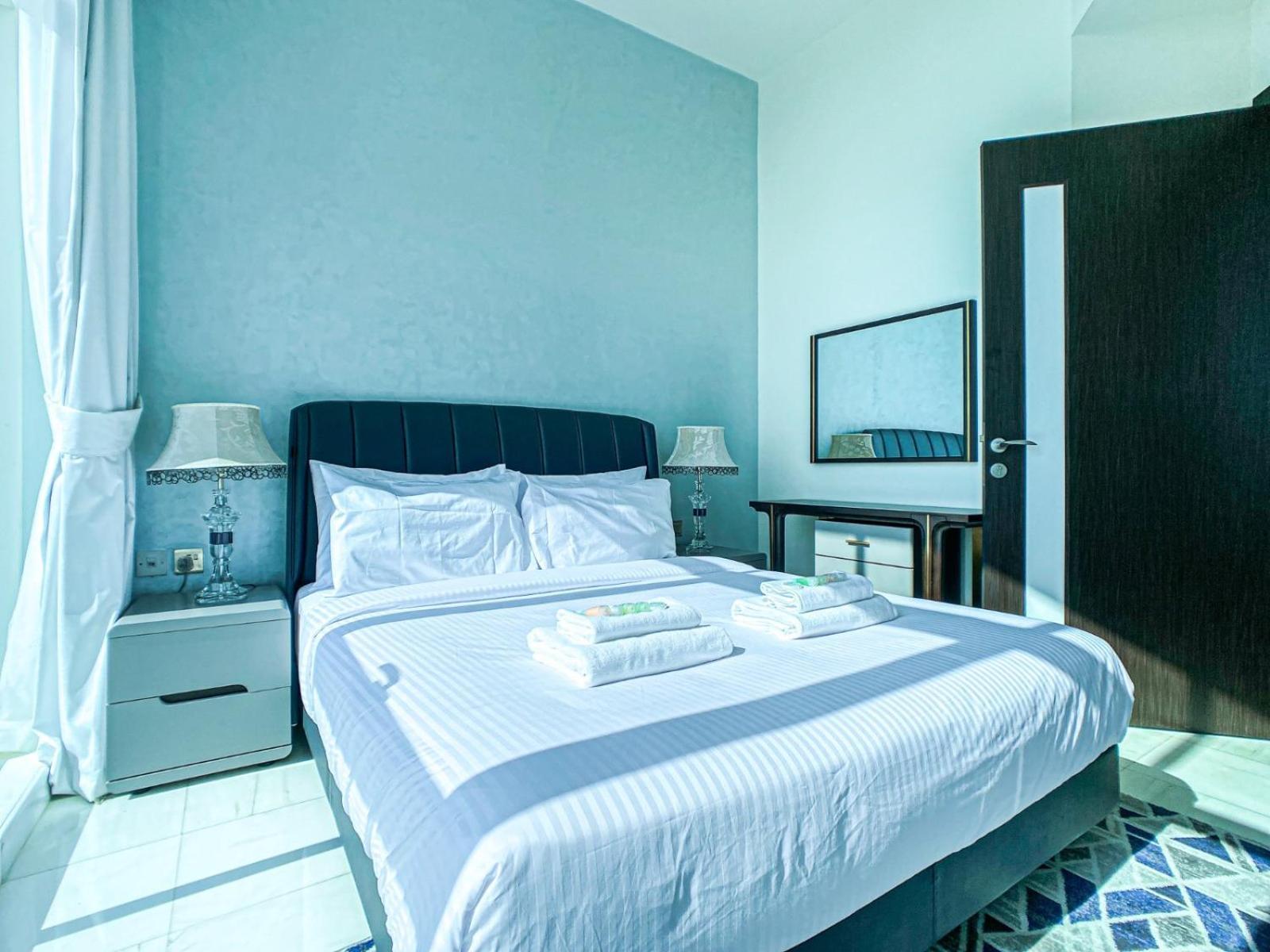 Chic Urban Escape 1br In Bayz By Danube-18 Apartment *
