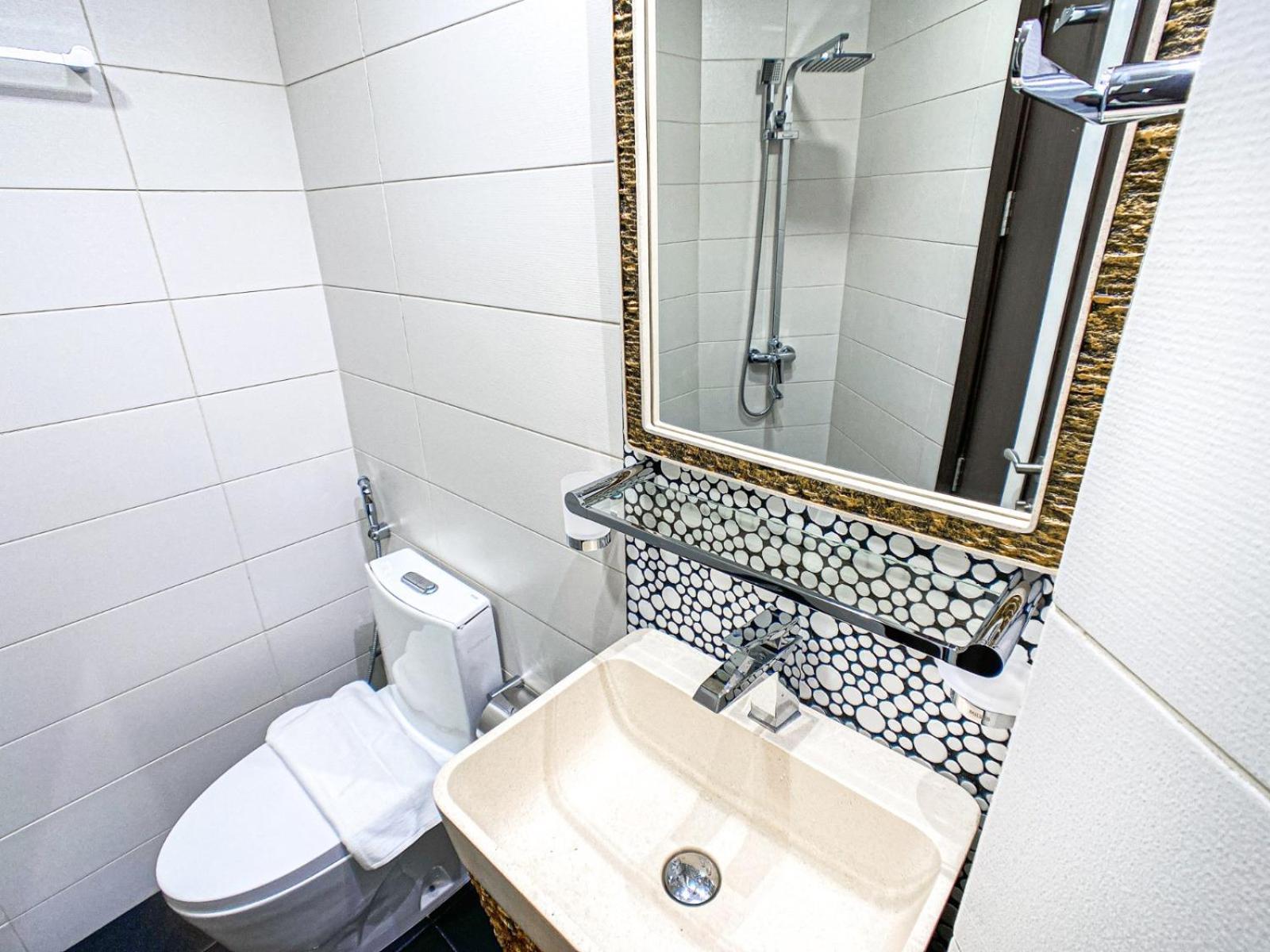 Chic Urban Escape 1br In Bayz By Danube-18 * Dubai
